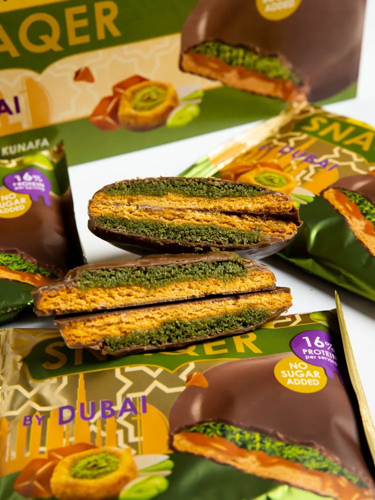 CIASTO SNAQ FABRIQ 45 G - PASTA PISTACJOWA Z CHRUPIĄCYM CIASTEM I KARMELEM - obrazek 2